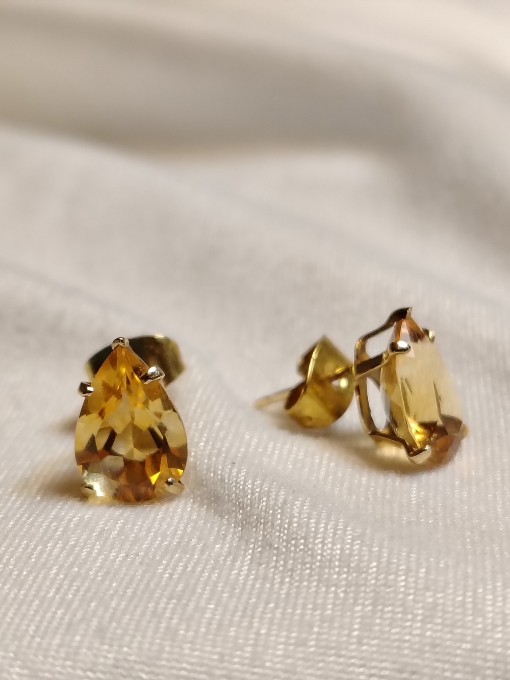14K SOLID GOLD Citrine Teardrop Stud Earrings